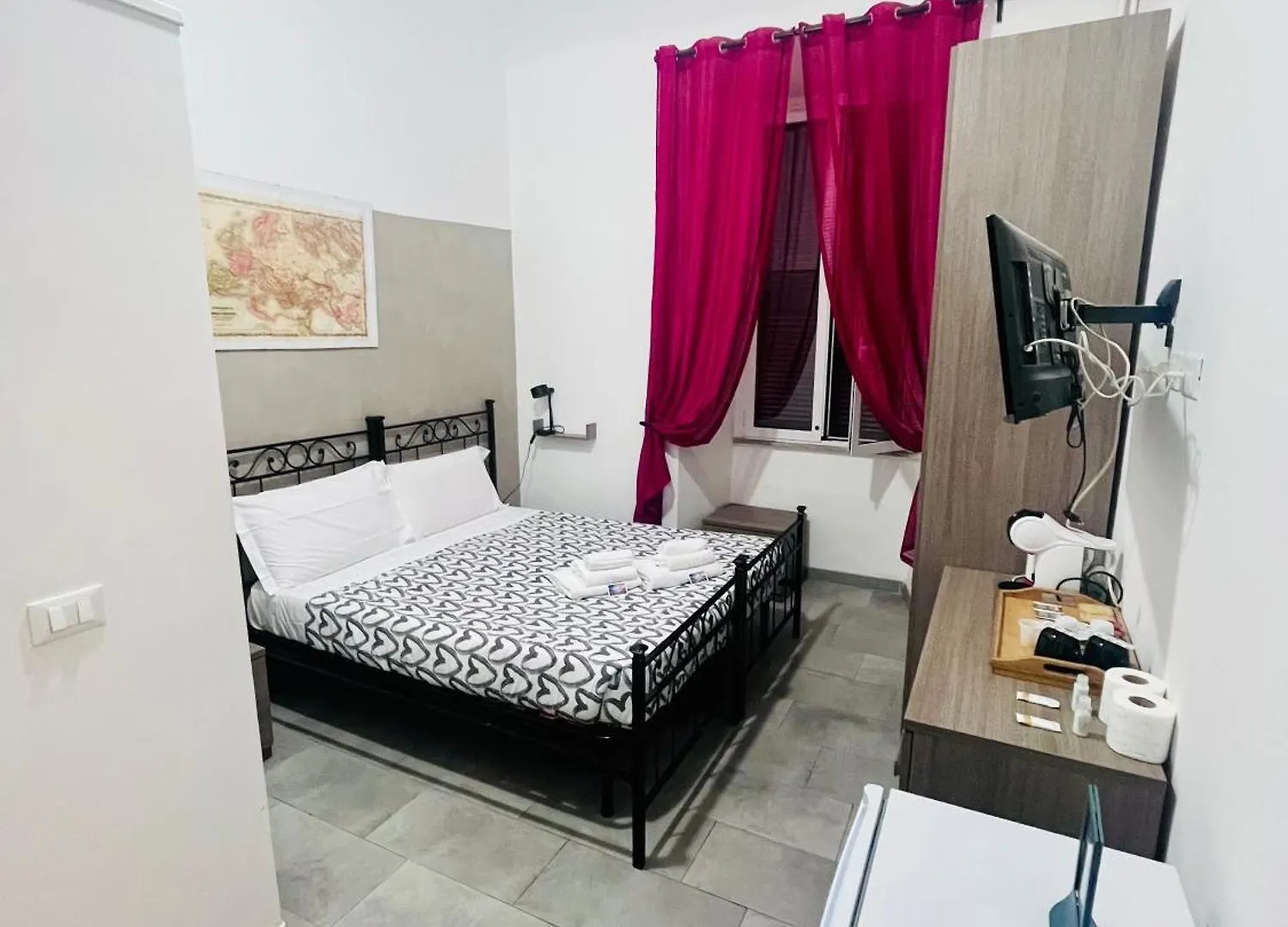 Grandis Rooms روما 2*,